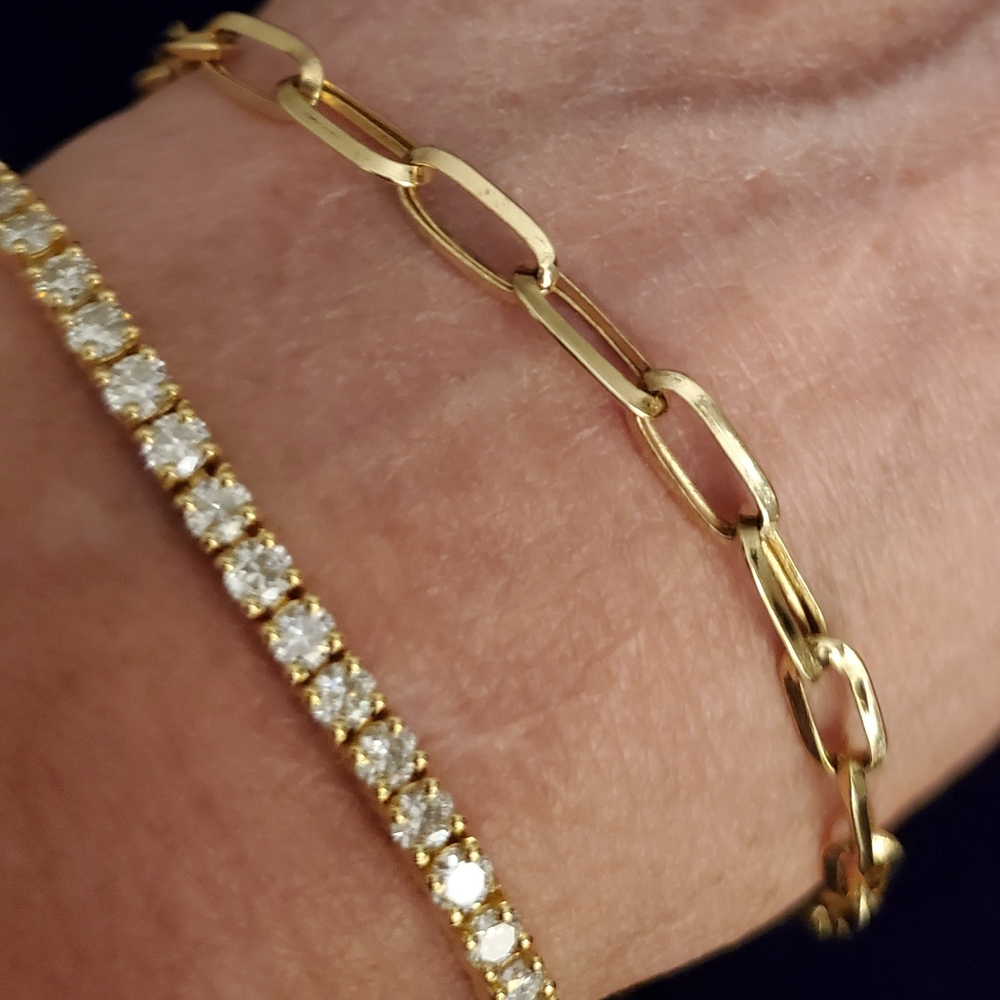 Genuine 10kt yellow gold paperclip bracelet.
